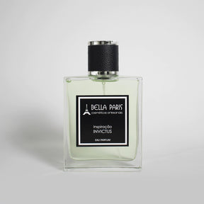 Frasco do Perfume Masculino Inspiração Invictus visto de frente, mostrando seu design elegante e moderno.